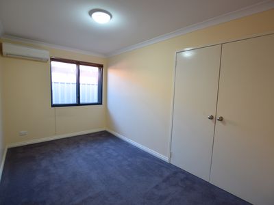 12 / 4 Reynolds Place, South Hedland