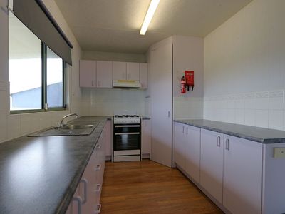2 Holland Court, Allendale East