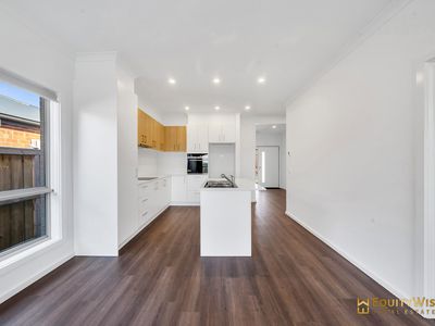 49 Woolspinner Crescent, Wyndham Vale