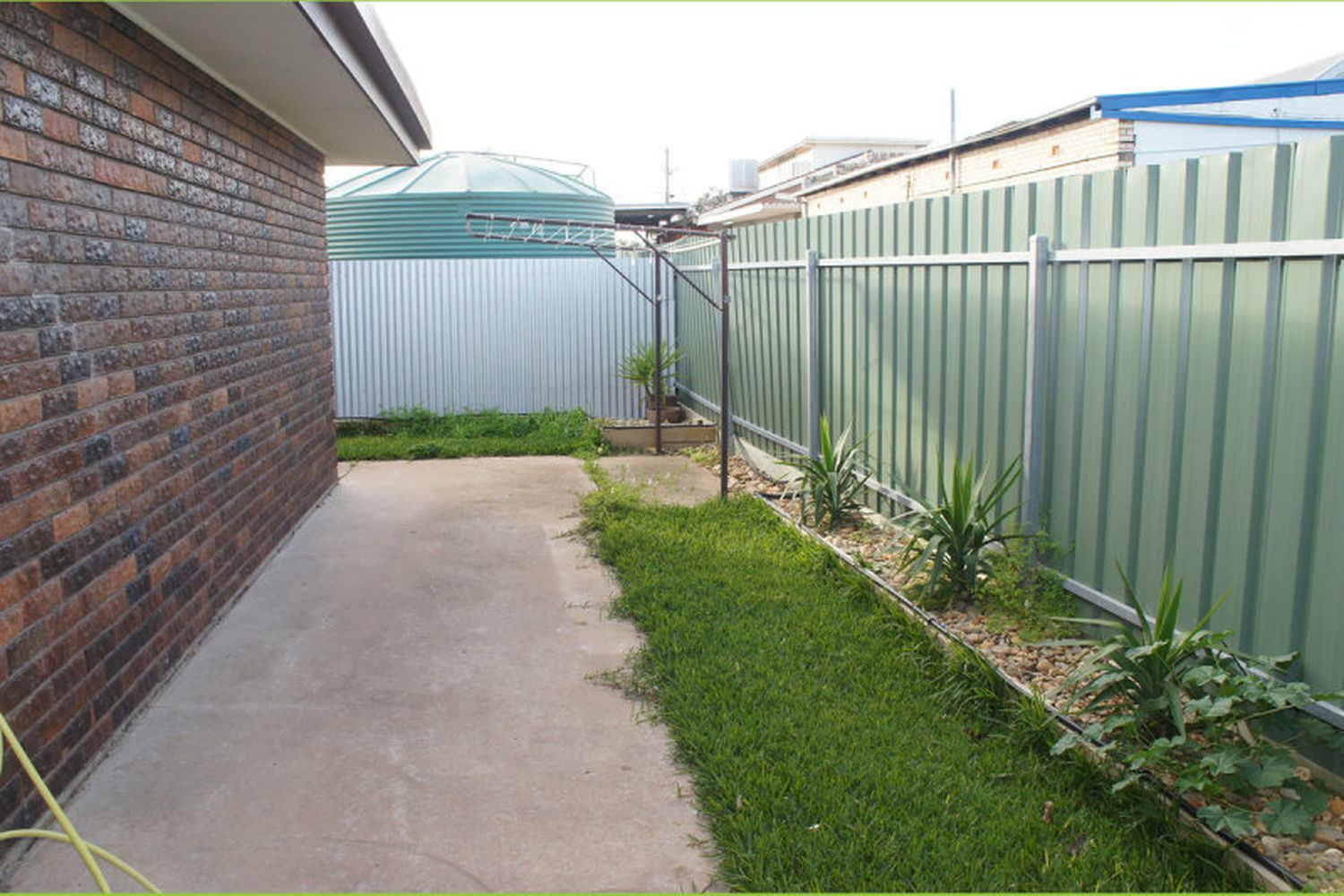 4 / 17 Stawell Road, Horsham