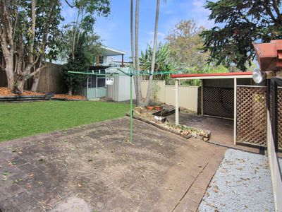 2 Paradise Ave, Forster