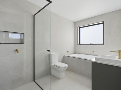 2 / 8 Imogen Court, Legana