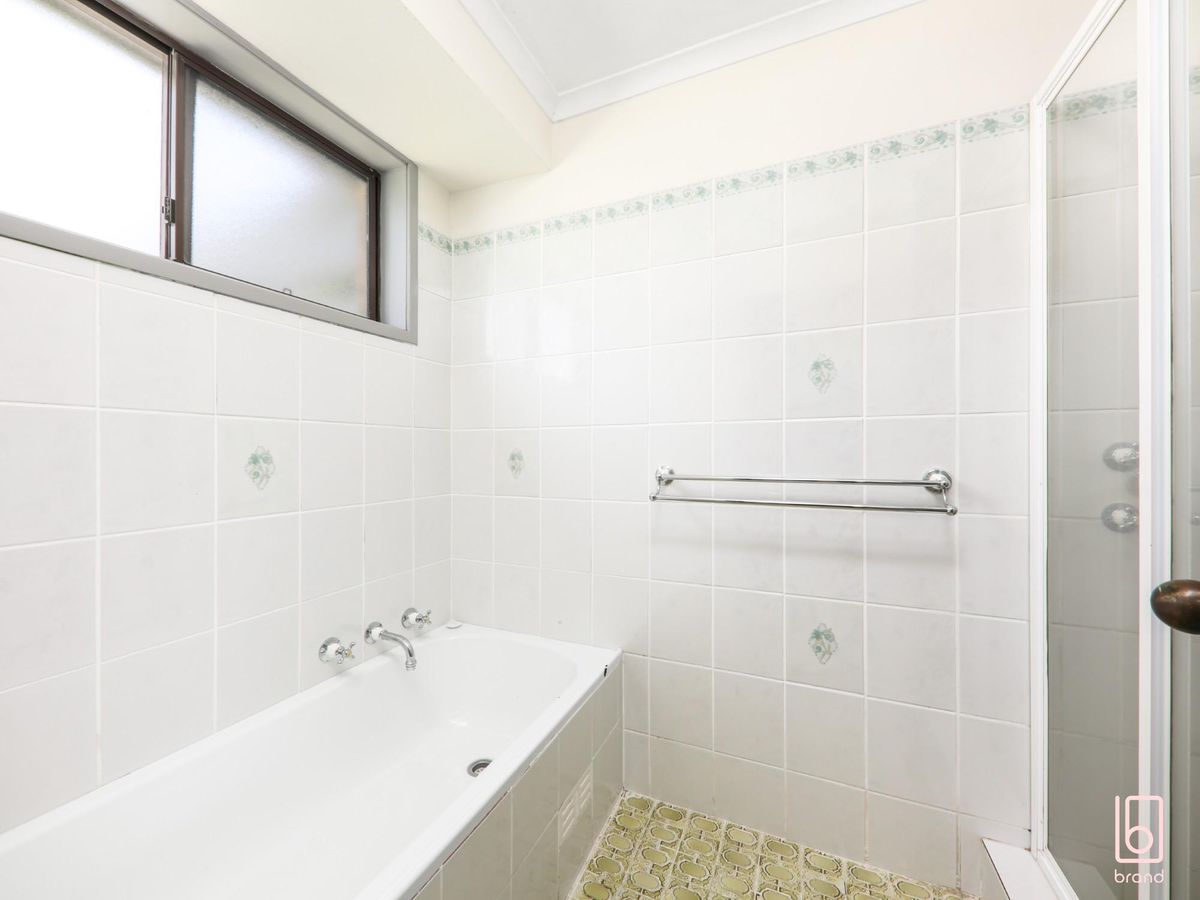 16 Lakeshore Avenue, Kingfisher Shores