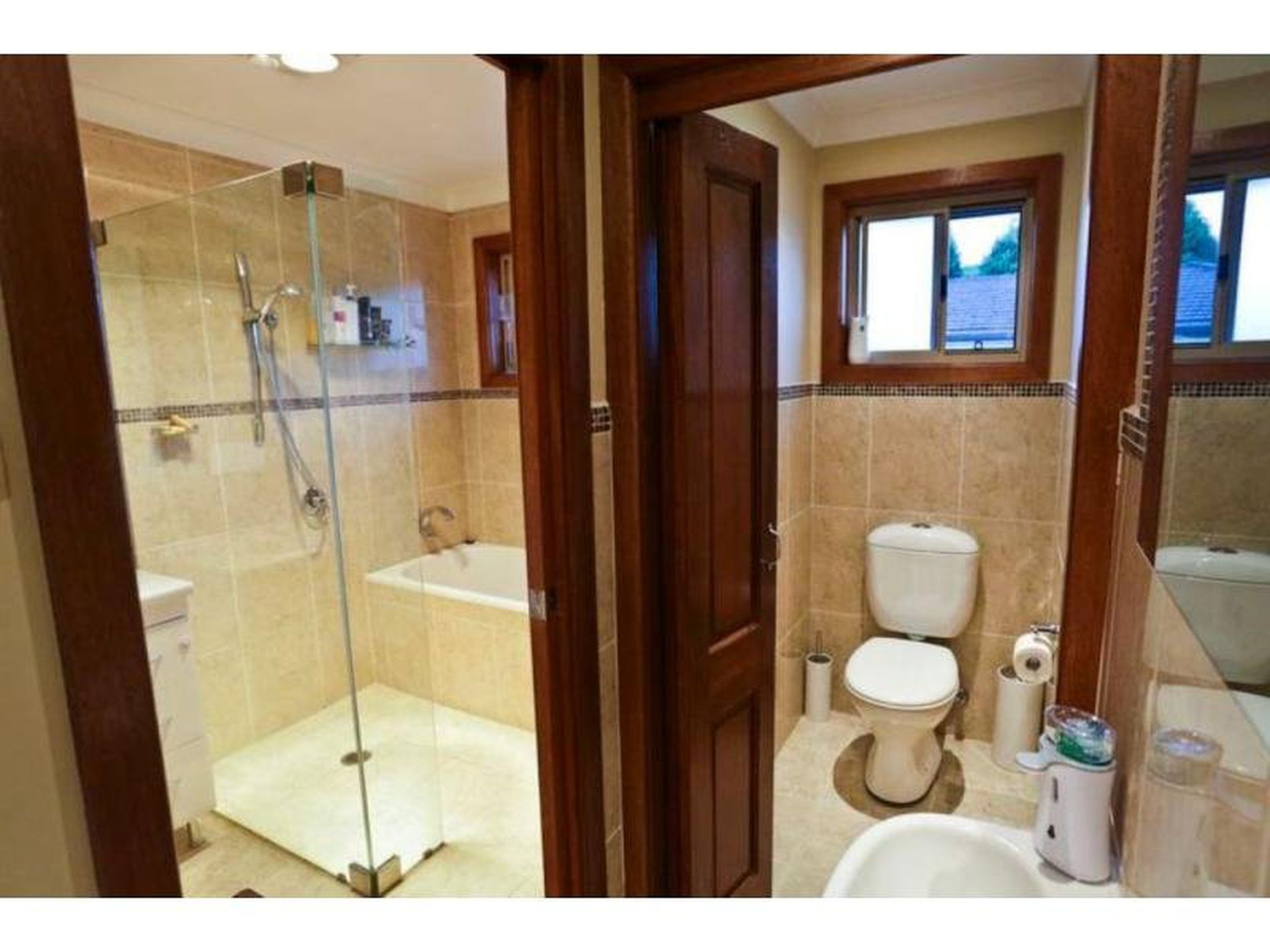 98 Wendy Crescent, Georges Hall