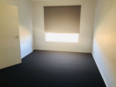 10 Amaretto Circuit, Manor Lakes