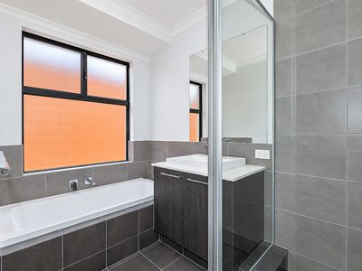 66 Destino Loop, Southern River