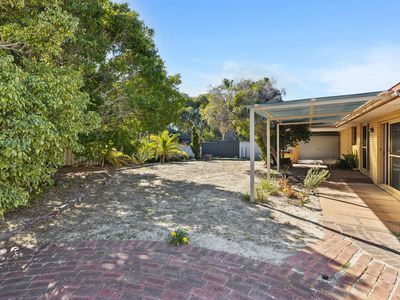 5 Lyndon Court, Heathridge
