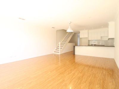 2 / 2 Gibbons Lane, Arncliffe