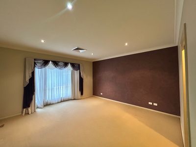 3 Lakeside Circuit, Dubbo