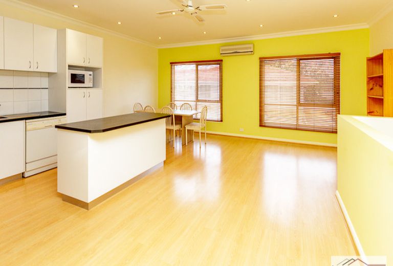2 / 59 Wadham Parade, Mount Waverley