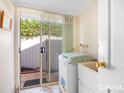 2A  Leeton Close , Halls Head