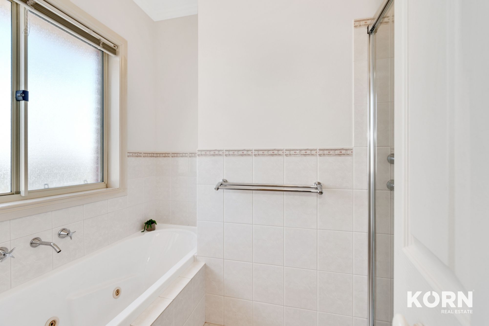 1 / 4 Mccann Place, Greenwith