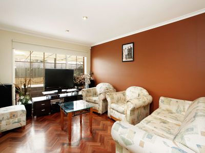 1 Kent Mews, Cranbourne North