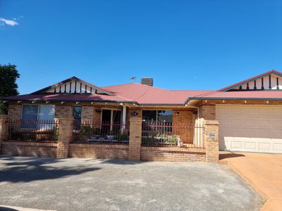 14 Butterfly Street, Piccadilly