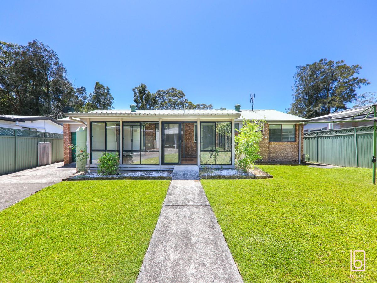 16 Lakeshore Avenue, Kingfisher Shores