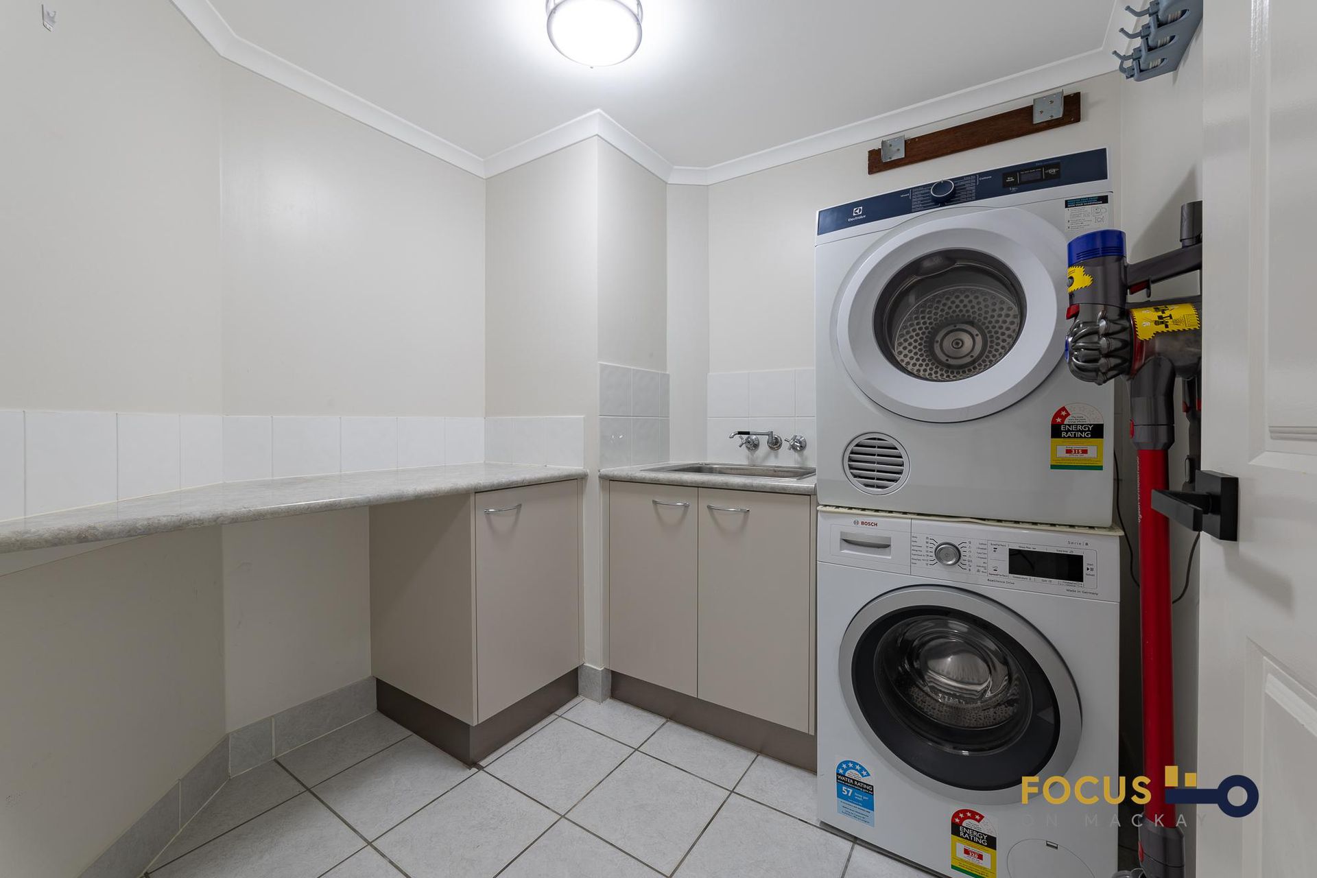 5 / 9 Megan Place, Mackay Harbour