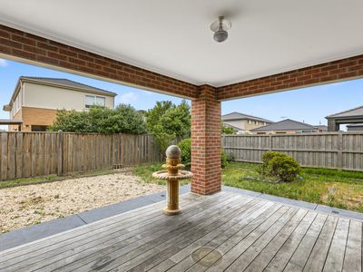 54 Waves Drive, Point Cook
