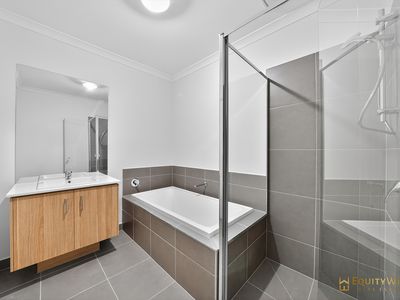 29 Tecoma Street, Manor Lakes