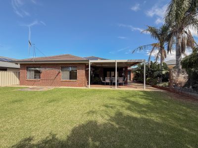 8 Merit Crescent, Swan Hill
