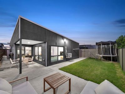 14 Xavier Way, Clyde North