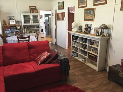 11 DUNDEE LANE, Queenton