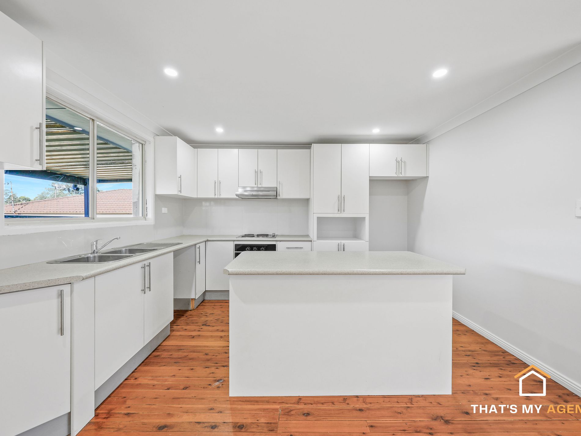 1 Barnfield Place, Dean Park