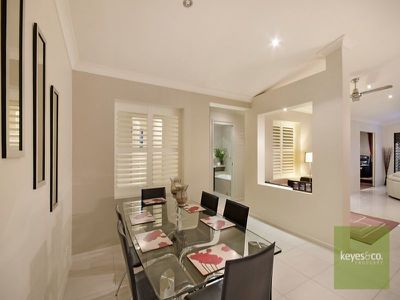 13 Waterlily Circuit, Douglas
