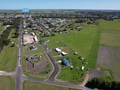 6 BAKER COURT, Millicent