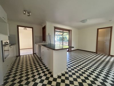 14 Kingfisher Street, Dubbo