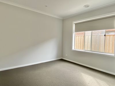 25 Cloudburst Avenue, Wyndham Vale