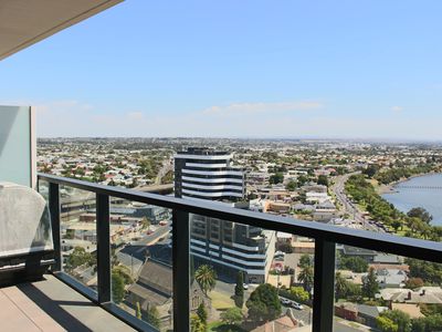1803 / 18 Cavendish Street, Geelong