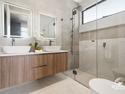 52 Centaurus way, Box Hill