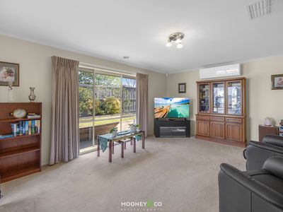 23 Sinatra Way, Cranbourne East
