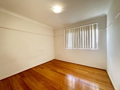6/14 Queens Road, Westmead
