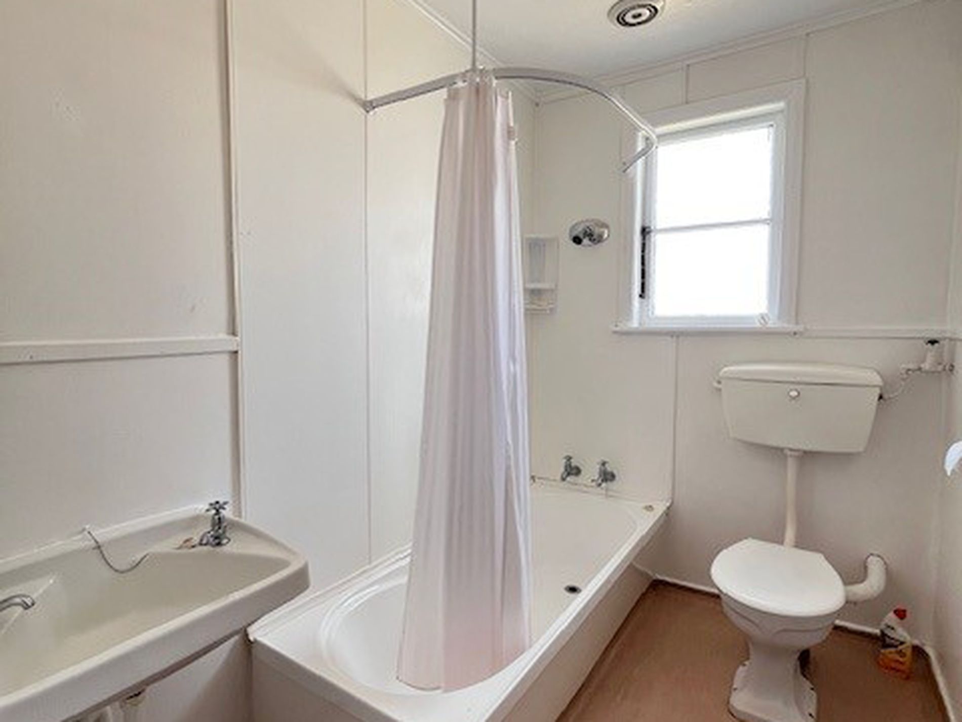 46 Centennial Avenue, Milton