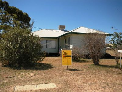 8 Wompoo road, Longreach