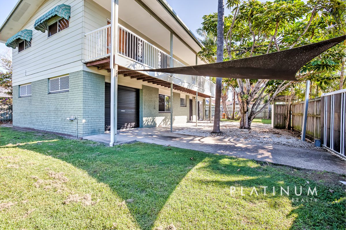 2 Dunbarton Avenue, Bundall