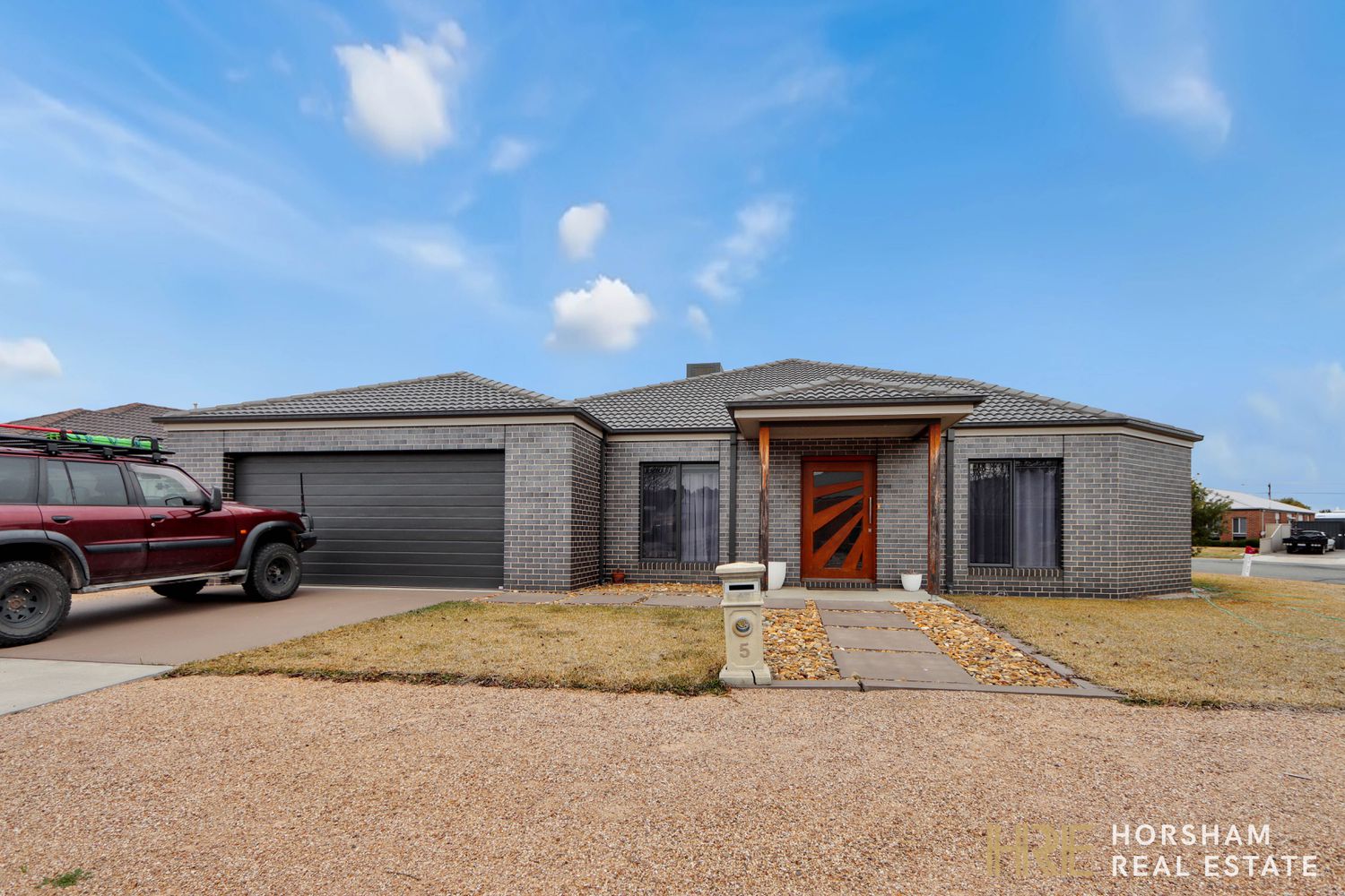 5 Hughes Street, Horsham