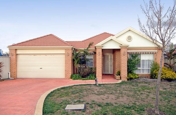 14 Elmwood Place, Craigieburn