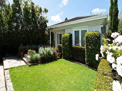 16 Caxton Road, Claremont