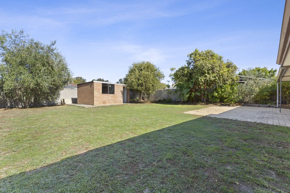 72 Cambridge Crescent, Cooloongup