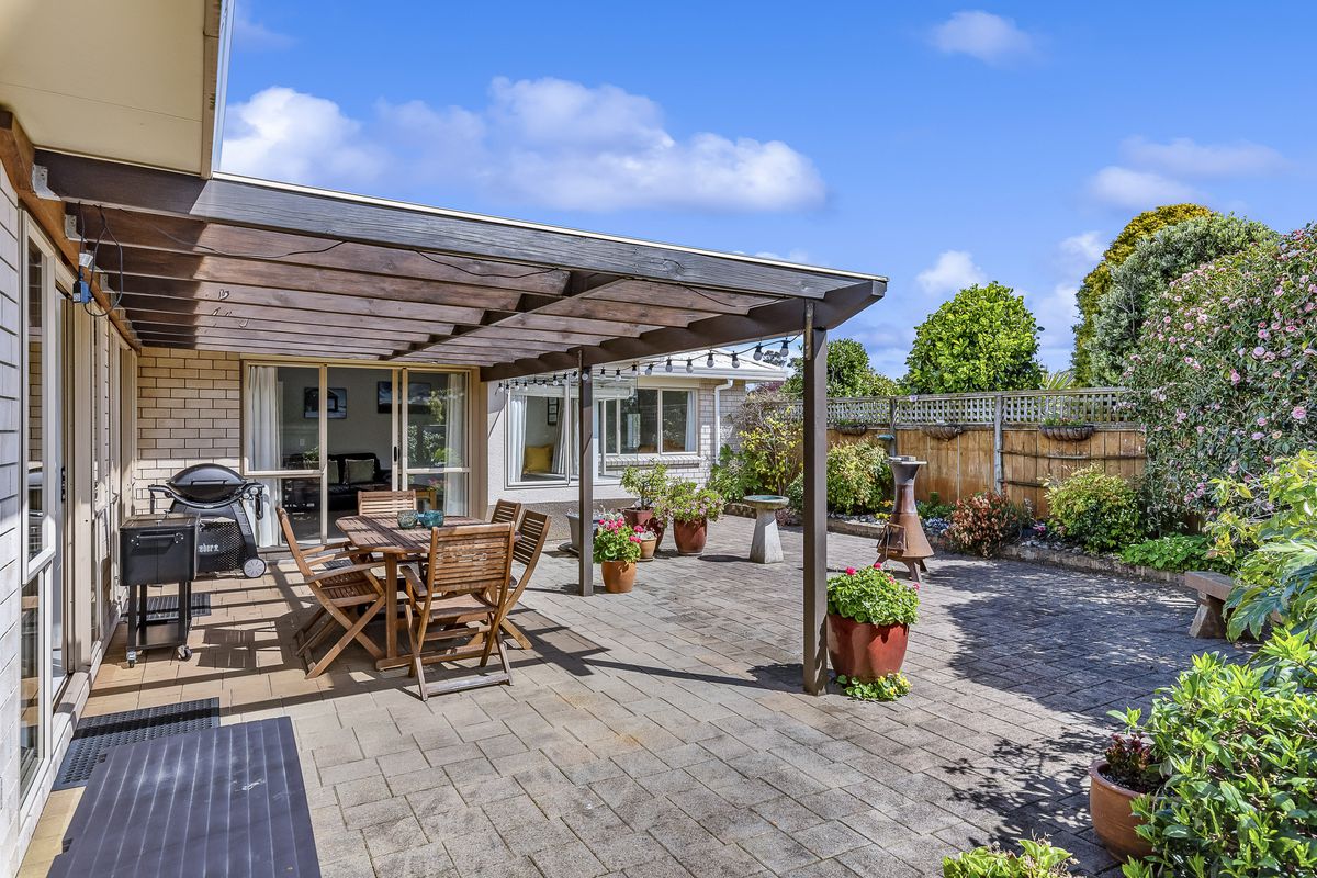 1 Monterosso Place, Paraparaumu Beach Love Live Kapiti Real Estate