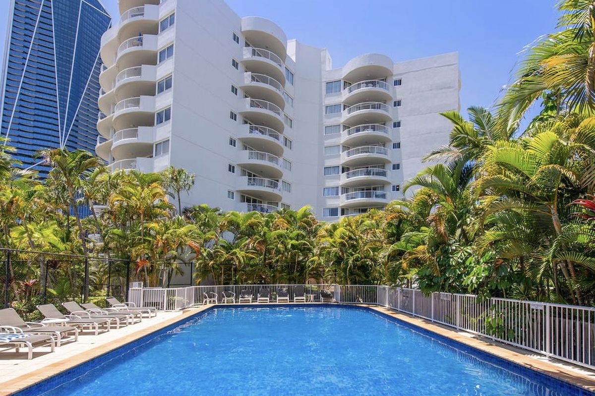 50 / 210 Surf Parade, Surfers Paradise