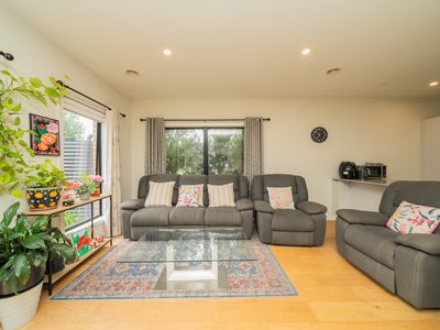 24 Clarendon Street, Avondale Heights