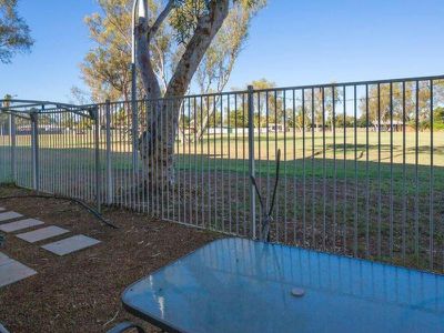 2 / 1 Lawson Street, South Hedland