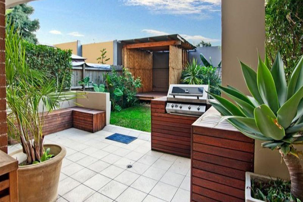 9-17 Eastbourne Road, Homebush West