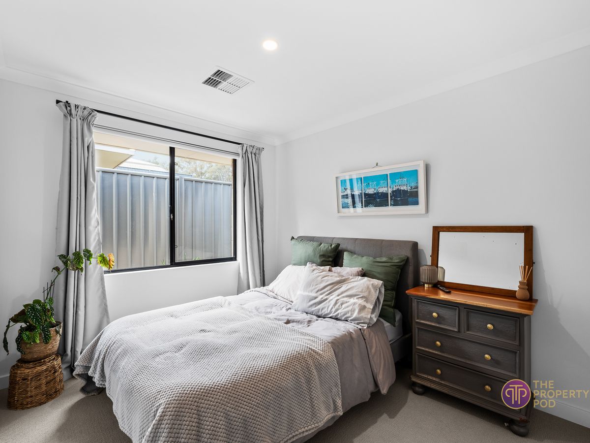 12 Furnell Way, Lakelands