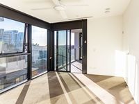 10205 / 7 Wharf Street, Hamilton