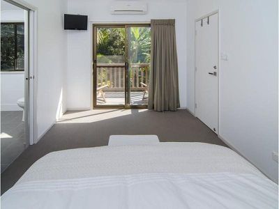 4 Coach Court, Cooroibah