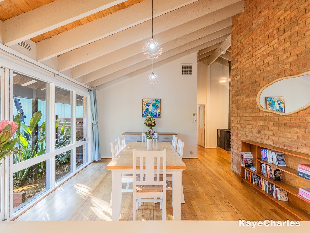 2 Young Street, Beaconsfield Upper